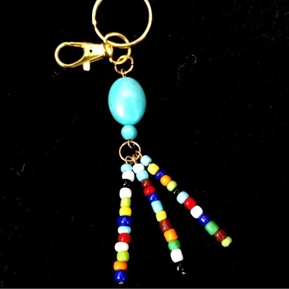 HANDCRAFTED Goldtone Keychain w/Turquoise Magnesite Gemstones & Glass Seed Beads
